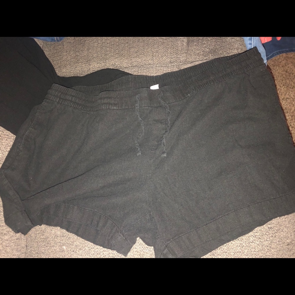 Old navy mid-rise linen shorts